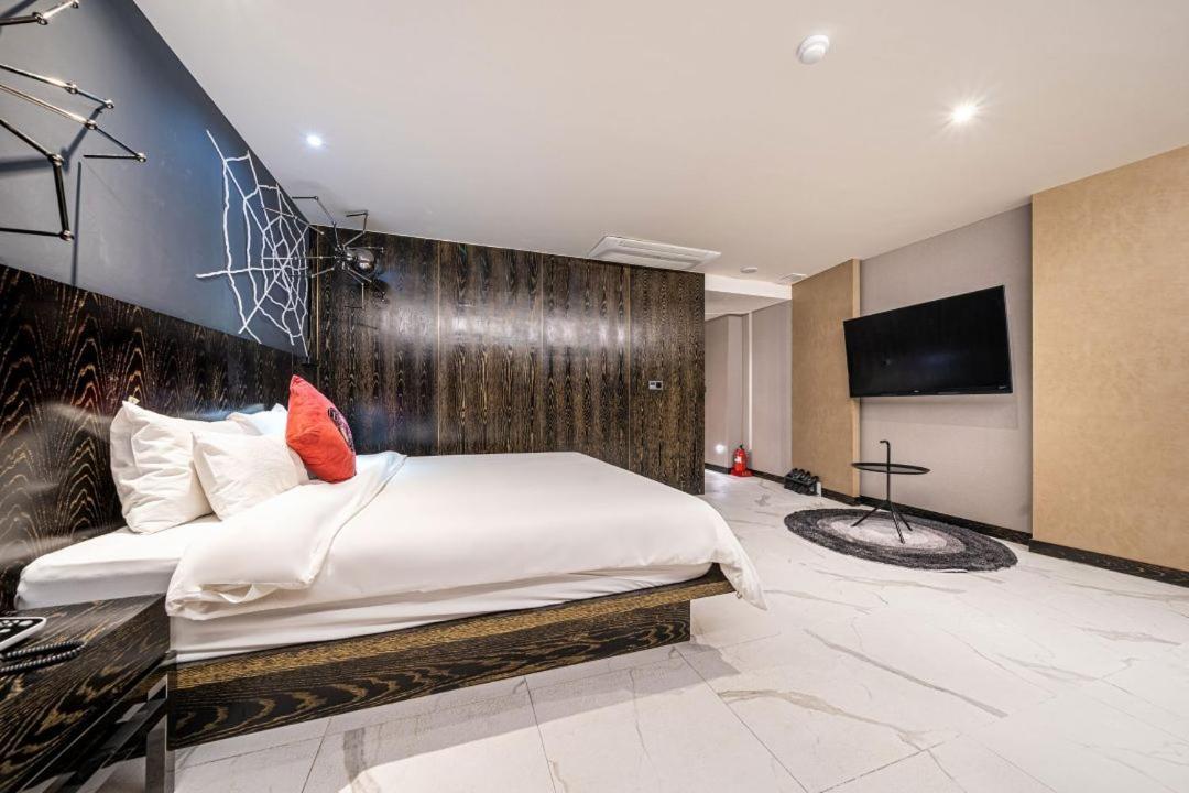 Hotel Ritz Suwon Exterior photo