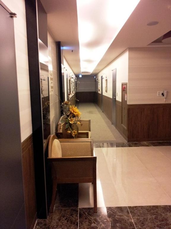 Hotel Ritz Suwon Exterior photo